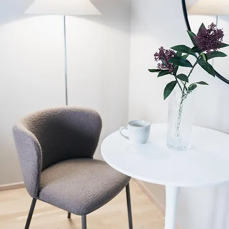 Modern Near Center - Lapnest Lägenhet