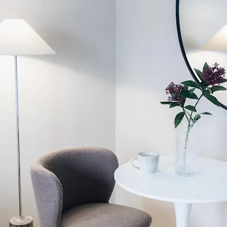 Modern Near Center - Lapnest Lägenhet *