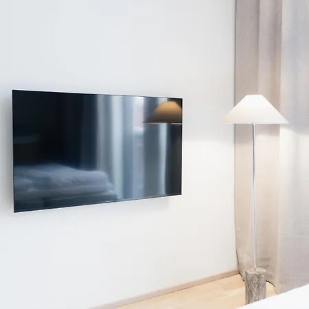 Modern Near Center - Lapnest * רובניימי